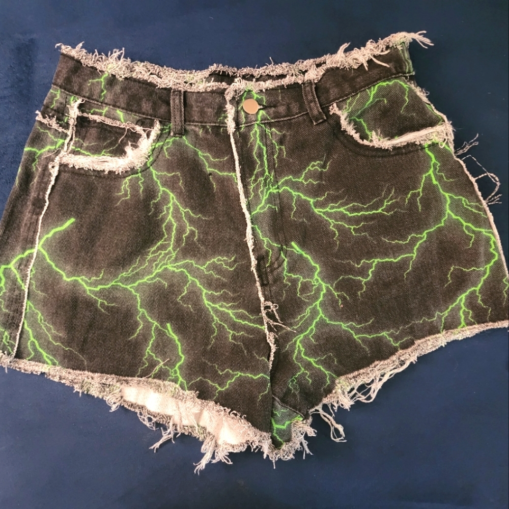 Green lightning shorts